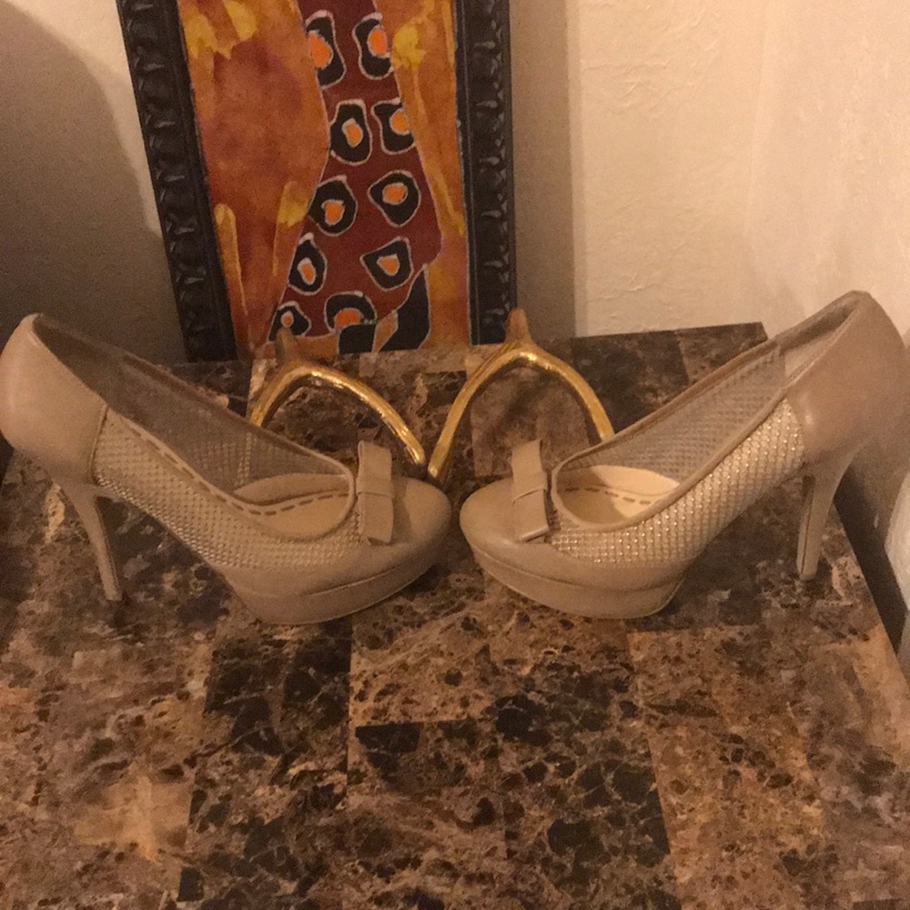 Heels - Picture 4 of 7